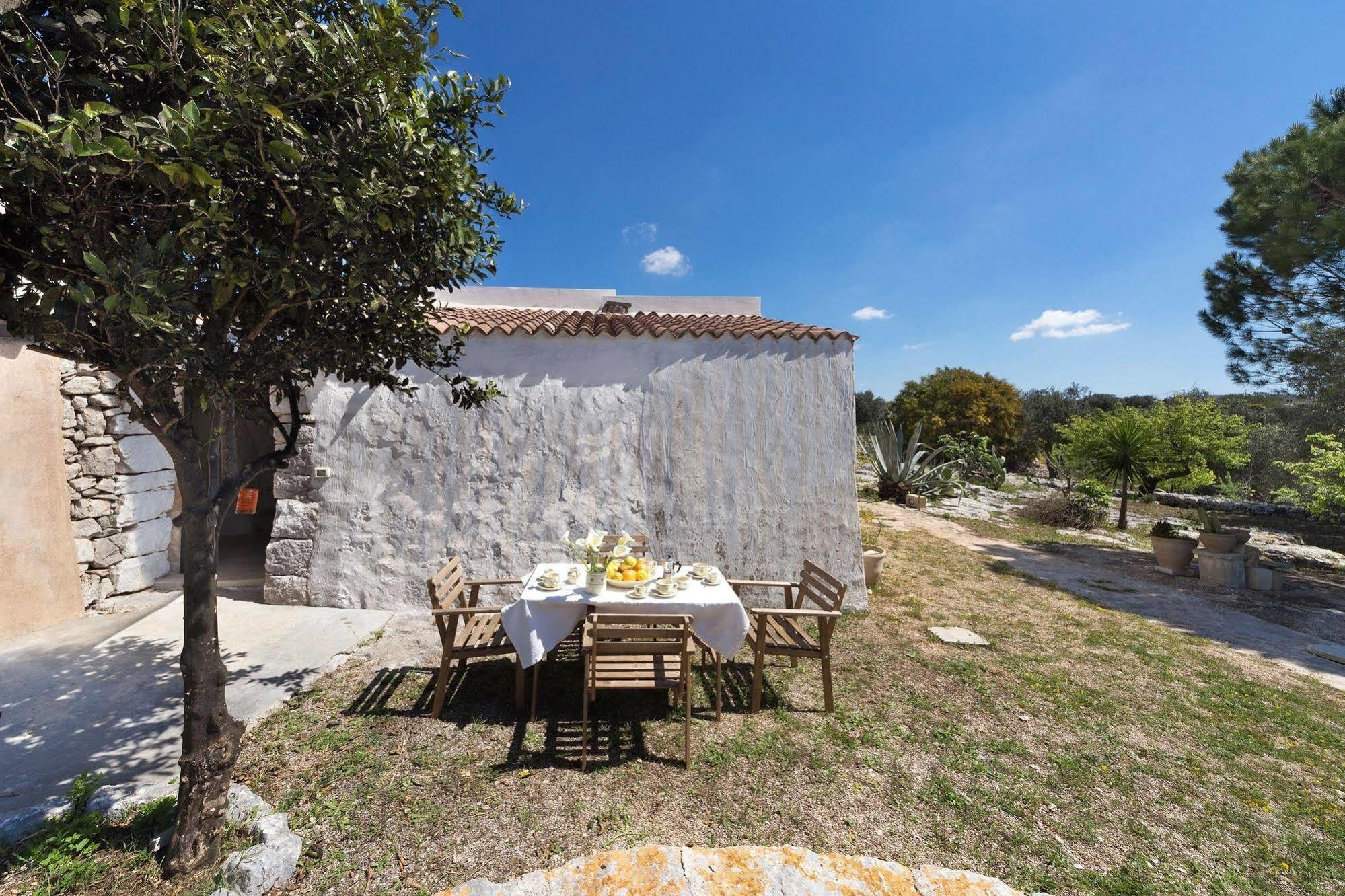 הוילה מורצ'יאנו די לאוקה Trulli Le Scalelle מראה חיצוני תמונה